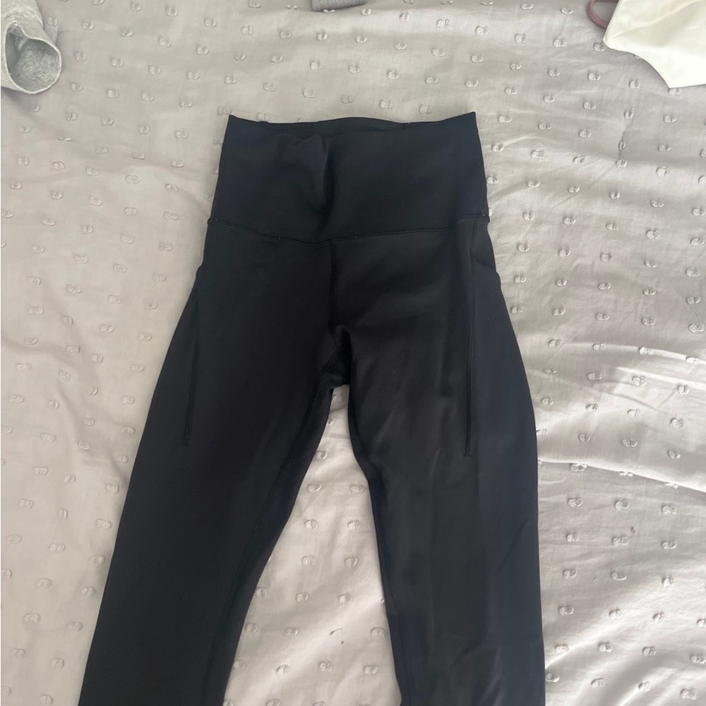 Black lululemon leggings